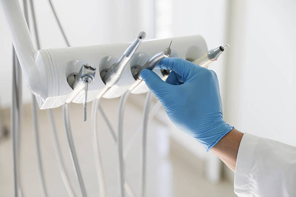 Professional Emergency Dentist technician working in Metamora, IL